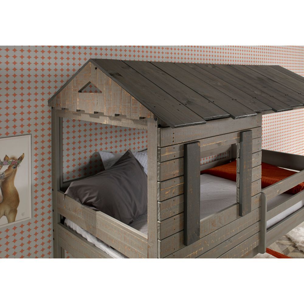 BB226 - Twin / Twin Bunk Bed