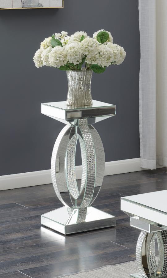 TS7937 - Occasional Table End Table