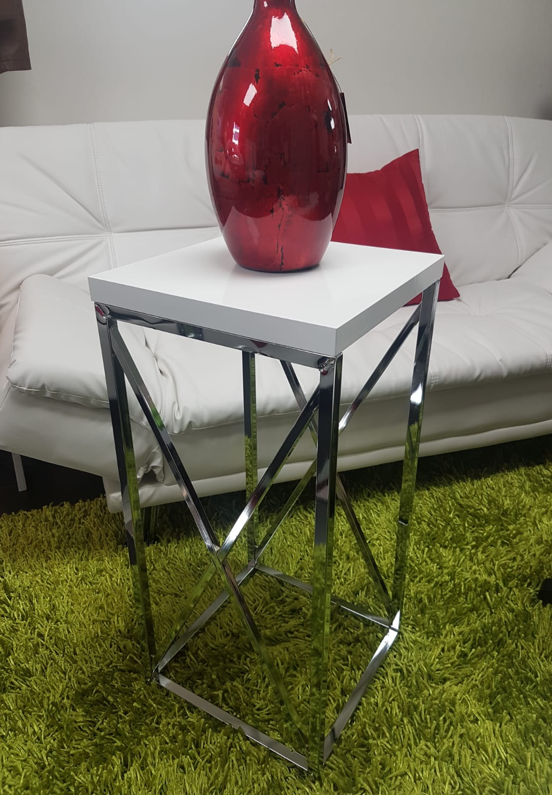 AT292 - Accent Table